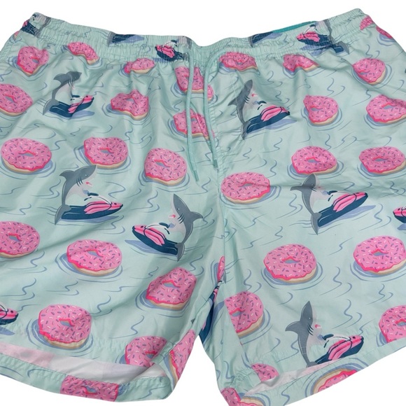 No Boundaries Men’s‎ Swim Trunks Shark & Donut Print Size 3XL - Picture 2 of 5